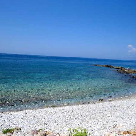 Mani Panoramic Seaviews - Luxury Summer Haven Lévktron المظهر الخارجي الصورة