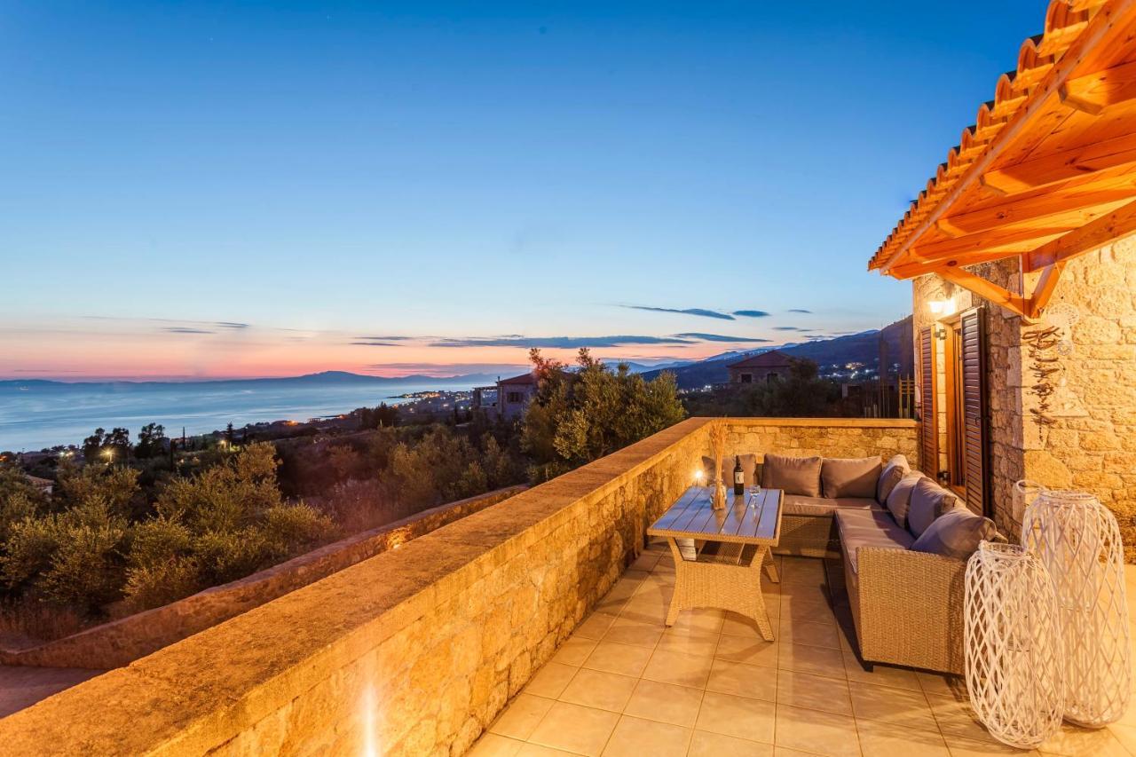 Mani Panoramic Seaviews - Luxury Summer Haven Lévktron المظهر الخارجي الصورة