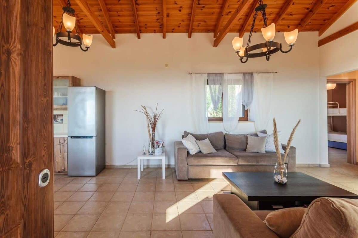 Mani Panoramic Seaviews - Luxury Summer Haven Lévktron المظهر الخارجي الصورة
